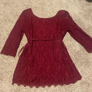 Motherhood maternity lace top with half zipper back